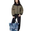 CARRY TOTE BAG