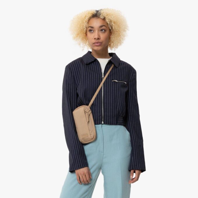 CNNCT F POUCH