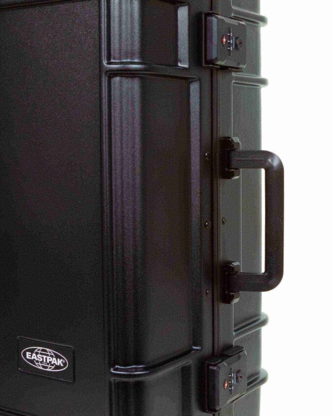RESIST’R CASE M