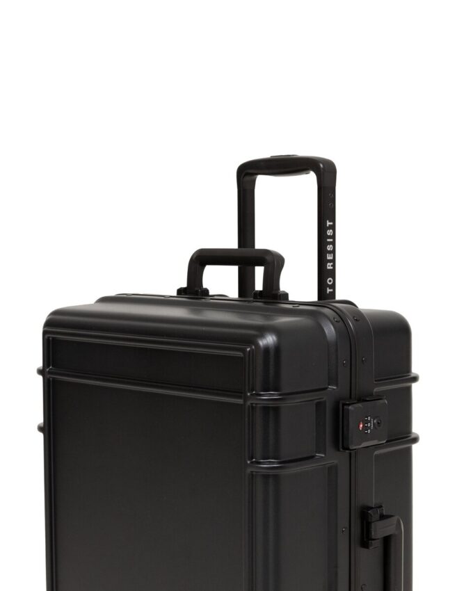 RESIST’R CASE M
